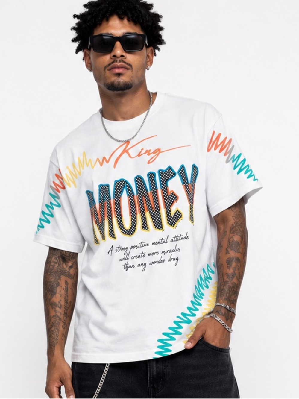 NWOT Switch Remarkable White Graphic 'Money' Short Sleeve Multicolor Tee Large